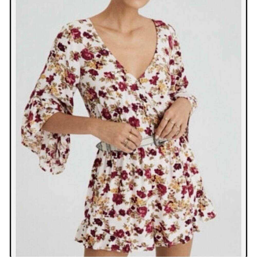 American Eagle Outfitters Floral Print Romper, Size Large Short
